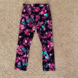 Lululemon size 4 calf length